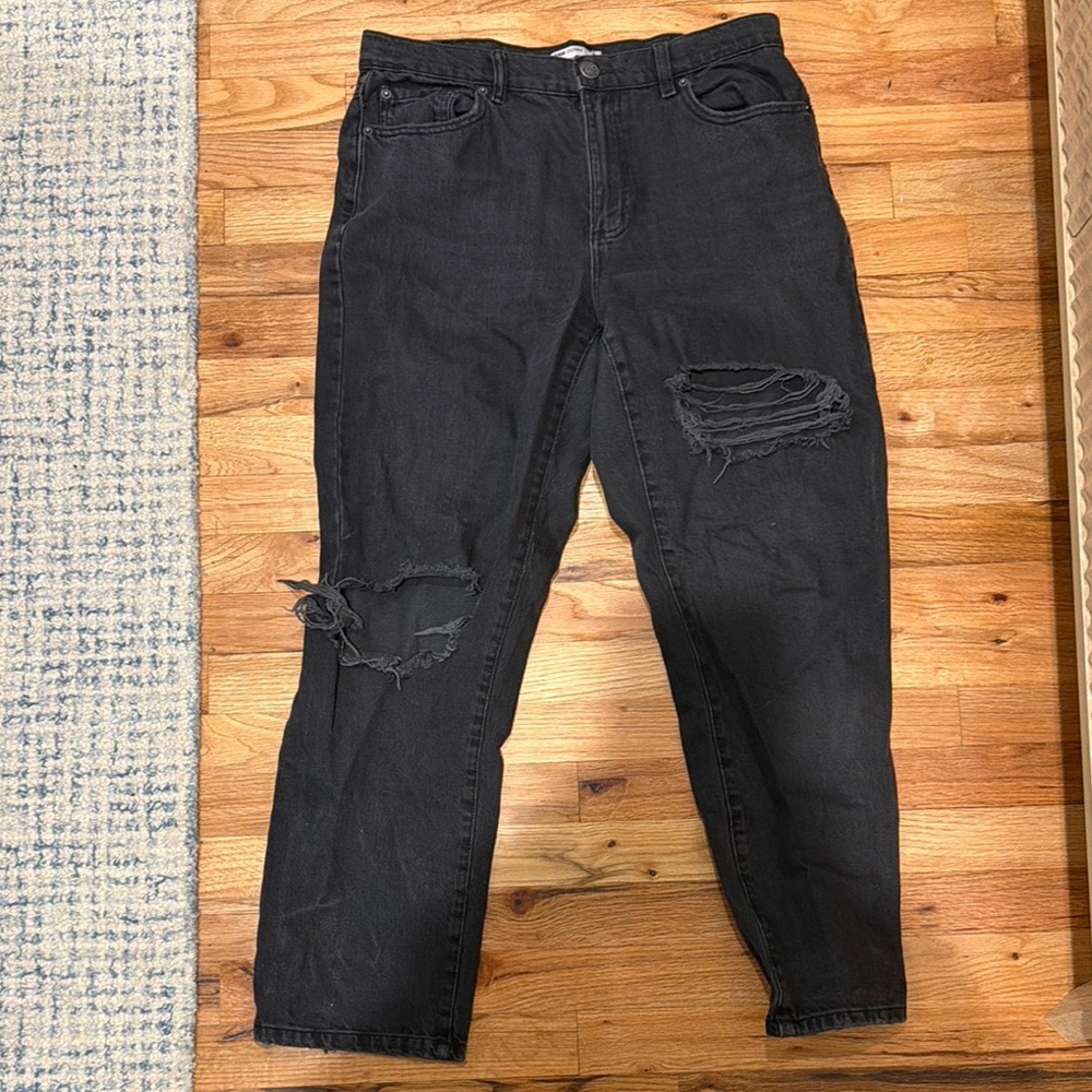 Garage Vintage Straight Black Distressed Jeans